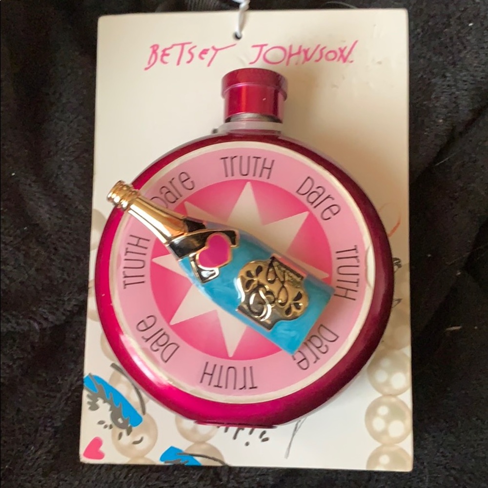 Betsey Johnson Flash